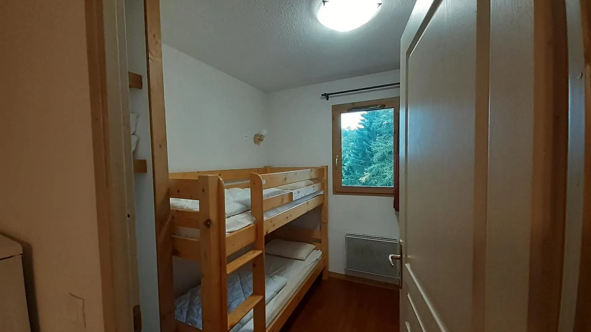 Appartement 3 Pieces Proche Telecabine, 2 Chambres, Skis Aux Pieds, Parking Offert - Fr-1-561-135 Modane 0*,